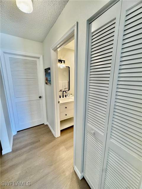 645 Squire Ct 202, Naples FL - photo 15 of 41