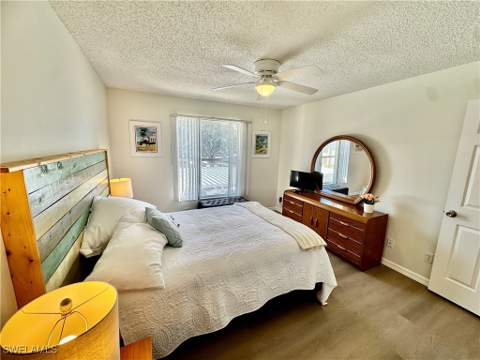 645 Squire Ct 202, Naples FL - photo 8 of 41