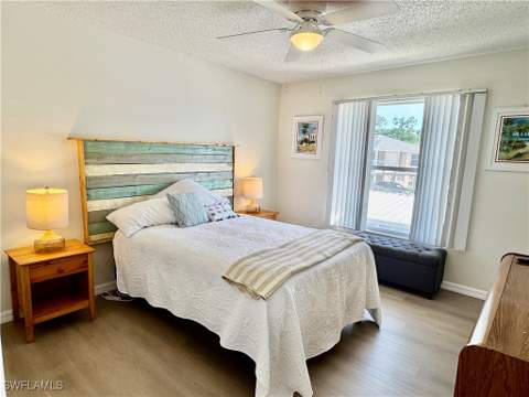 645 Squire Ct 202, Naples FL - photo 9 of 41