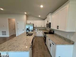 2605 NE 1st Pl, Cape Coral FL - photo 10 of 28