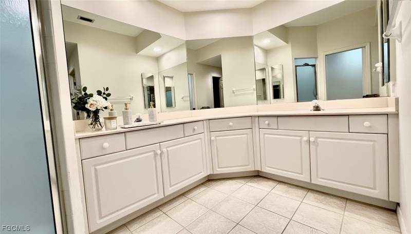 2 bedroom Condominium at 14999 Rivers Edge Ct 202, Rivers Edge, Fort Myers — photo 5