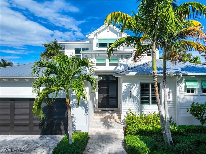 3 bedroom SingleFamilyResidence at 331 Spring Line Dr, Moorings, Naples — photo 2