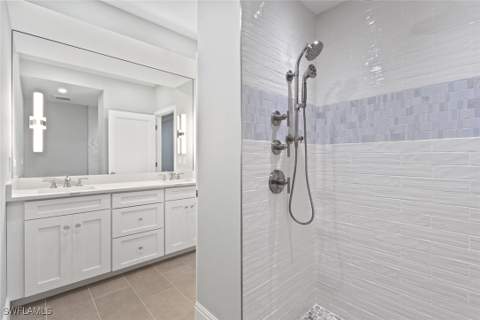 3399 Gulf Shore Blvd N 111, Naples FL - photo 24 of 45