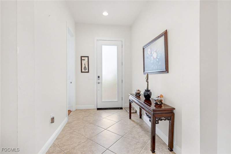3 bedroom SingleFamilyResidence at 12715 Fairington Way, Hampton Park, Fort Myers — photo 3