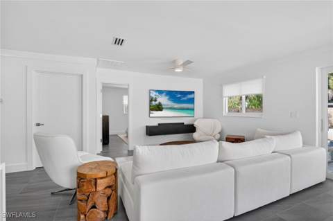 565 110th Ave N, Naples FL - photo 13 of 36