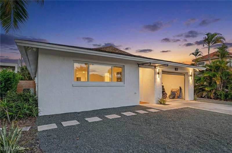 3 bedroom SingleFamilyResidence at 565 110th Ave N, Naples Park, Naples — photo 5