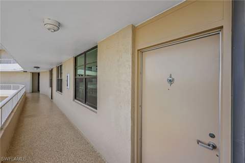 380 Seaview Ct 1202, Marco Island FL - photo 22 of 37