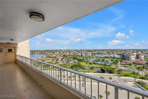 380 Seaview Ct 1202, Marco Island FL - photo 23 of 37