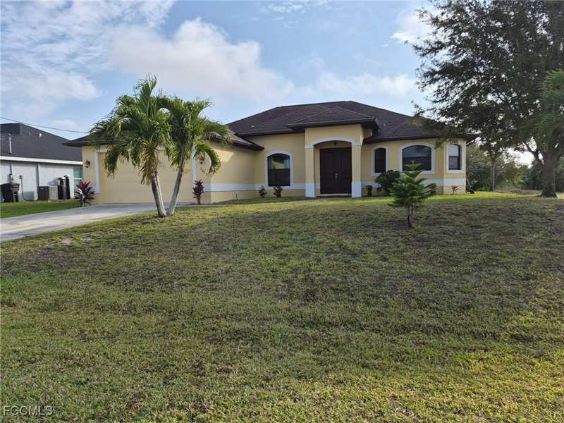 3 bedroom SingleFamilyResidence at 2011 NW 9th Pl, Cape Coral, Cape Coral — photo 1