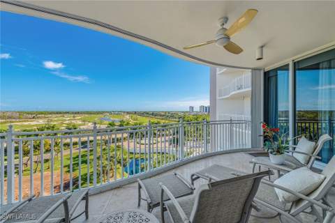 13675 Vanderbilt Dr 707, Naples FL - photo 18 of 29