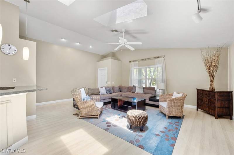 3 bedroom SingleFamilyResidence at 816 102nd Ave N, Naples Park, Naples — photo 4