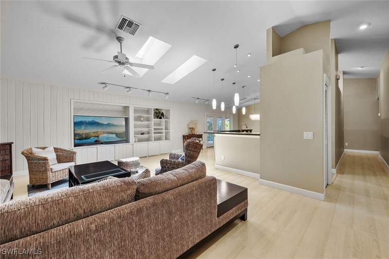 3 bedroom SingleFamilyResidence at 816 102nd Ave N, Naples Park, Naples — photo 5