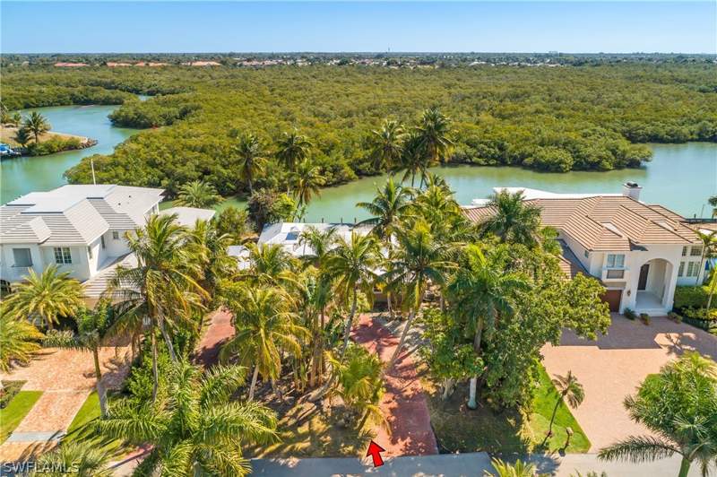 3 bedroom SingleFamilyResidence at 2195 Sheepshead Dr, Royal Harbor, Naples — photo 4