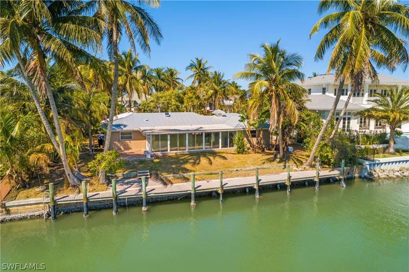 3 bedroom SingleFamilyResidence at 2195 Sheepshead Dr, Royal Harbor, Naples — photo 5