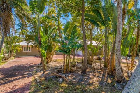 2195 Sheepshead Dr, Naples FL - photo 8 of 14