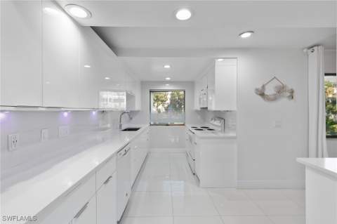 821 Palm St, Marco Island FL - photo 8 of 42
