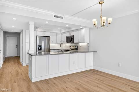 2311 W Gulf Dr 13, Sanibel FL - photo 10 of 36