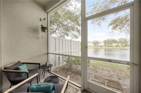 1320 Mariposa Cir 104, Naples FL - photo 16 of 39