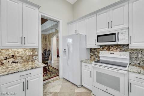 1345 Mariposa Cir 5204, Naples FL - photo 15 of 47