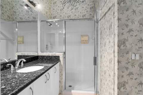 290 Newport Dr 107, Naples FL - photo 21 of 48