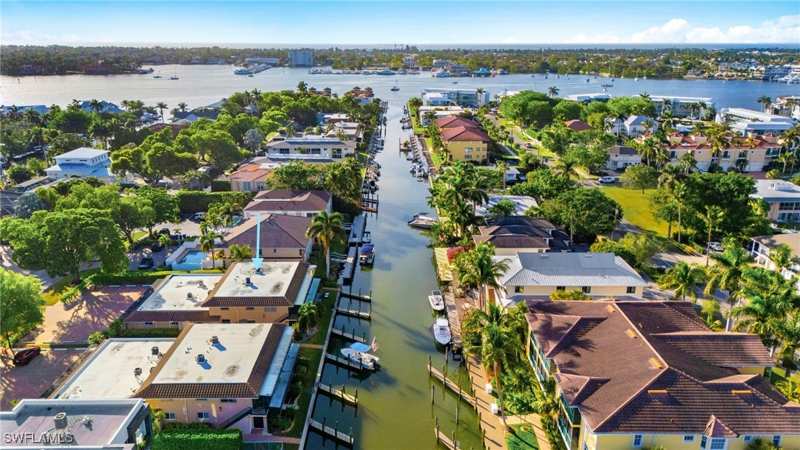 2 bedroom Condominium at 1517 Chesapeake Ave B3, Chesapeake Landings, Naples — photo 1