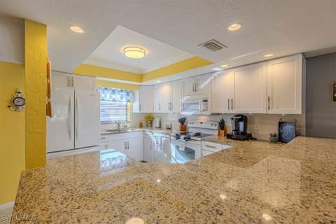 344 Charlemagne Blvd F203, Naples FL - photo 9 of 24