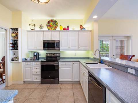 451 Bayfront Pl 5311, Naples FL - photo 7 of 22
