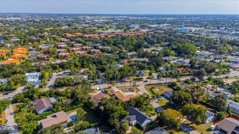 4310 McGregor Blvd, Fort Myers FL - photo 24 of 29