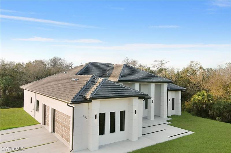 3 bedroom SingleFamilyResidence at 2319 54th Ave NE, Golden Gate Estates, Naples — photo 2