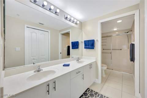 7842 Regal Heron Cir 204, Naples FL - photo 13 of 19