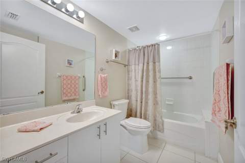 7842 Regal Heron Cir 204, Naples FL - photo 15 of 19