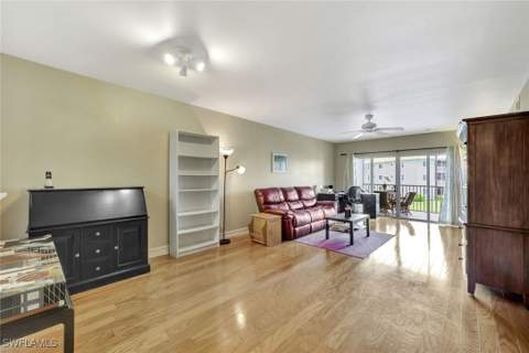 7842 Regal Heron Cir 204, Naples FL - photo 7 of 19