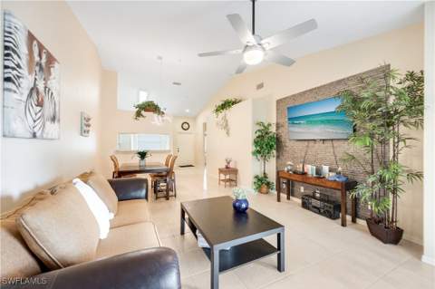 6625 Huntington Lakes Cir 203, Naples FL - photo 8 of 21