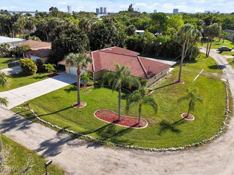 3 bedroom SingleFamilyResidence at 158 Dow Ln, North Fort Myers, North Fort Myers — photo 4