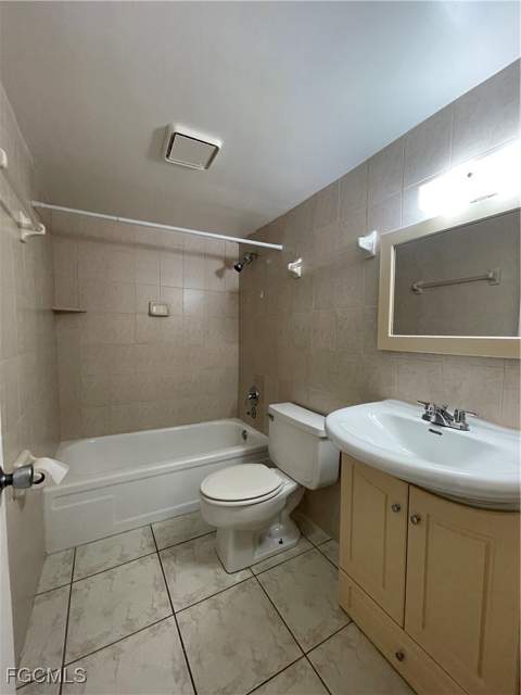 2366 E Mall Dr 304, Fort Myers FL - photo 23 of 42