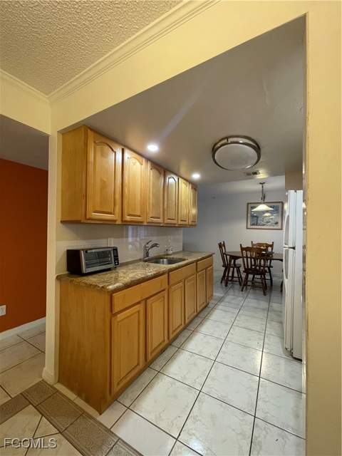 2366 E Mall Dr 304, Fort Myers FL - photo 8 of 42