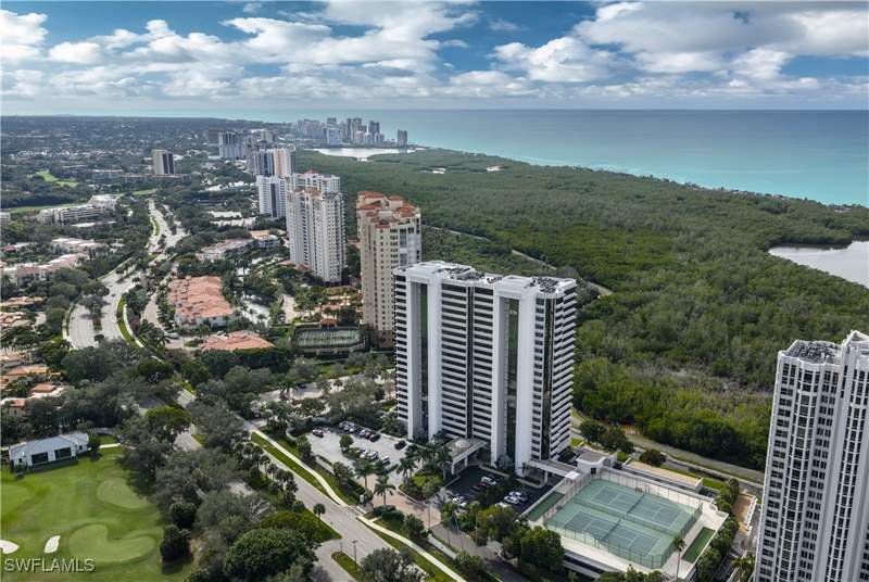 2 bedroom Condominium at 6825 Grenadier Blvd 1002, St Pierre, Naples — photo 2