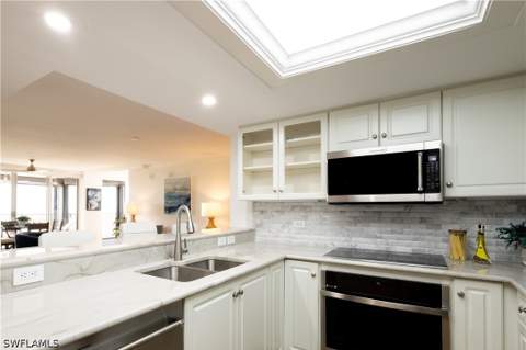 6825 Grenadier Blvd 1002, Naples FL - photo 22 of 45