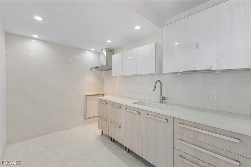 1 bedroom Condominium at 780 10th Ave S 4, Twin Palms, Naples — photo 3