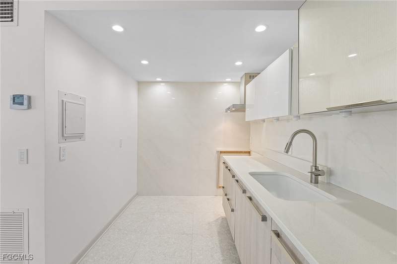 1 bedroom Condominium at 780 10th Ave S 4, Twin Palms, Naples — photo 4