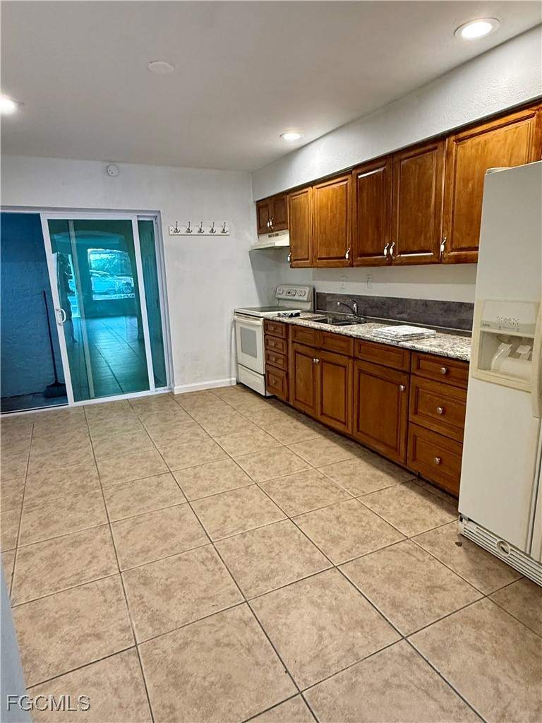 3 bedroom SingleFamilyResidence at 27831 Quinn St, Imperial Gates, Bonita Springs — photo 4
