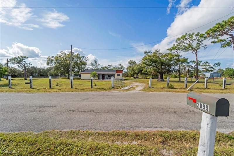 2 bedroom SingleFamilyResidence at 2099 Summerall Rd, Muse, Labelle — photo 5