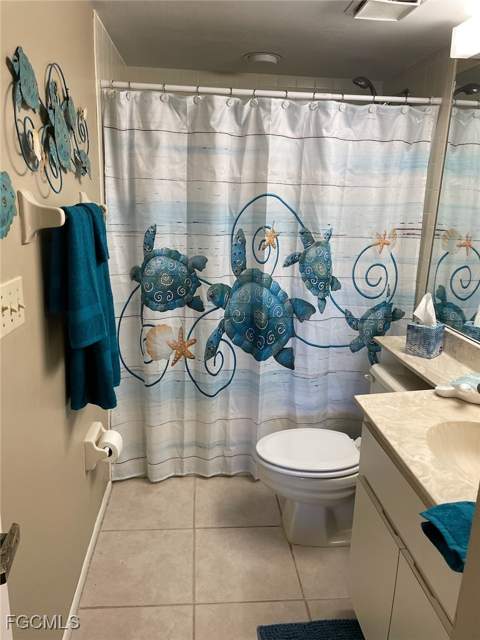 5650 Trailwinds Dr 111, Fort Myers FL - photo 6 of 28