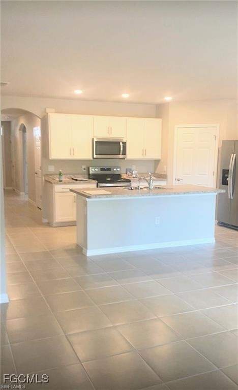 4 bedroom SingleFamilyResidence at 20600 Charles St, Alva, Alva — photo 2
