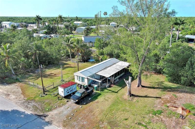 2 bedroom ManufacturedHome at 103 Egret Ln, Plantation Island, Everglades City — photo 5