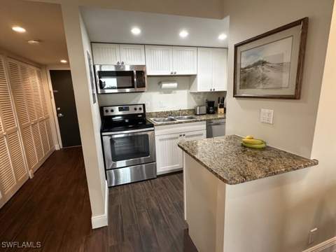 3 Bluebill Ave 405, Naples FL - photo 11 of 20