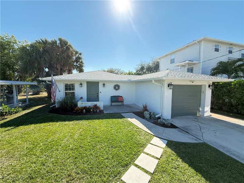 2 bedroom SingleFamilyResidence at 4729 Spring Creek Dr, Estero Bay Shores, Bonita Springs — photo 1