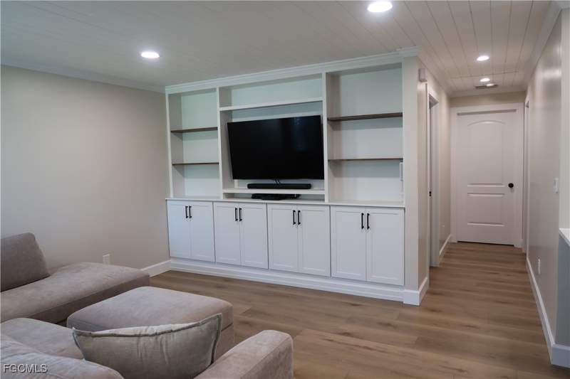 2 bedroom SingleFamilyResidence at 4729 Spring Creek Dr, Estero Bay Shores, Bonita Springs — photo 4
