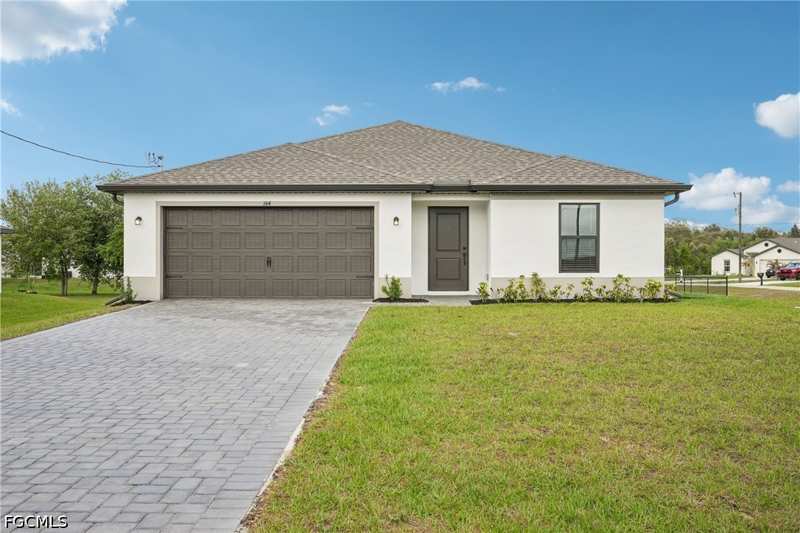3 bedroom SingleFamilyResidence at 144 Blackstone Dr, Mirror Lakes, Fort Myers — photo 1