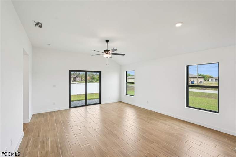 3 bedroom SingleFamilyResidence at 144 Blackstone Dr, Mirror Lakes, Fort Myers — photo 5